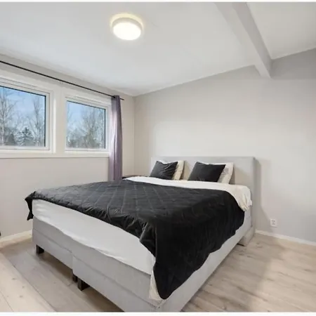 Vakantiehuis Moderntownhouse Near Oslo,fjord,marka,all Day Sun *
