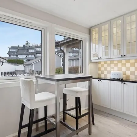 Moderntownhouse Near Oslo,fjord,marka,all Day Sun Vakantiehuis Asker