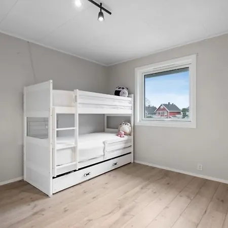 Moderntownhouse Near Oslo,fjord,marka,all Day Sun Asker