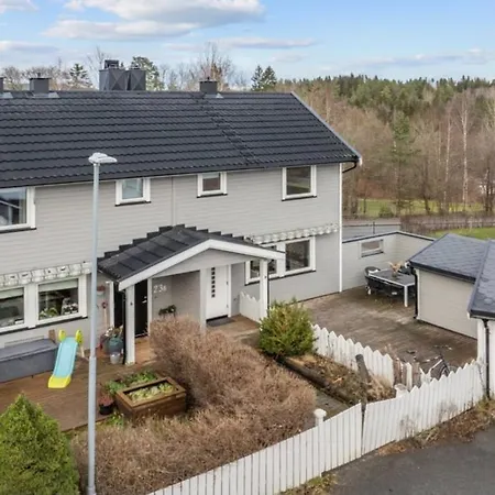 Vakantiehuis Moderntownhouse Near Oslo,fjord,marka,all Day Sun