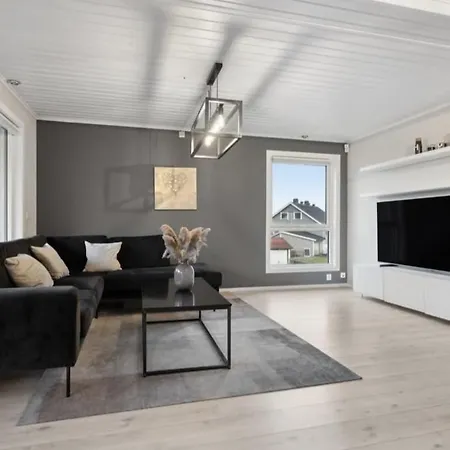Moderntownhouse Near Oslo,fjord,marka,all Day Sun Vakantiehuis *